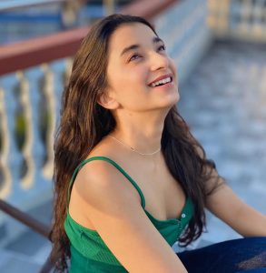 suhana-thapa-photo